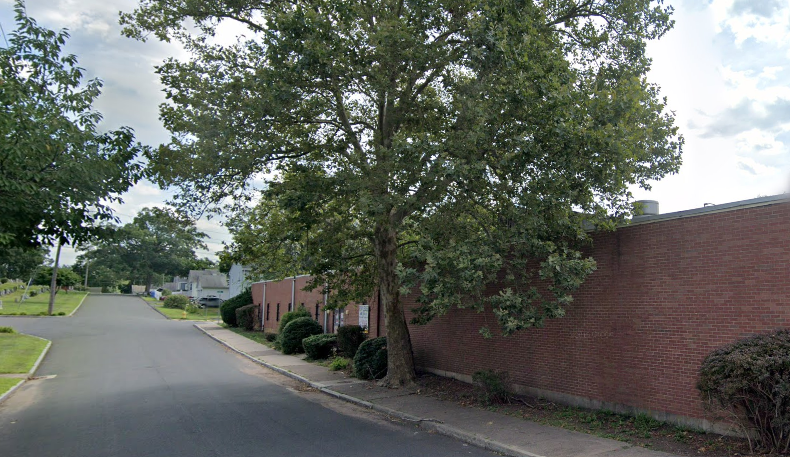 self storage units in manchester ct
